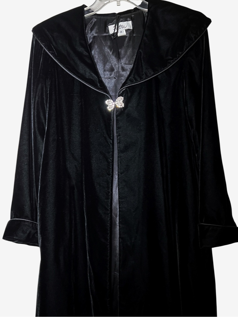 Vintage black velvet sleeved gothic cape sleeved cloak with rhinestone clasp